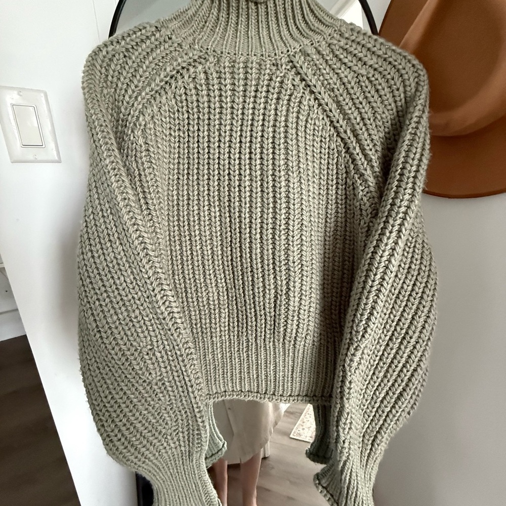 H&M Green Cowl Neck Sweater with Ribbed Knit